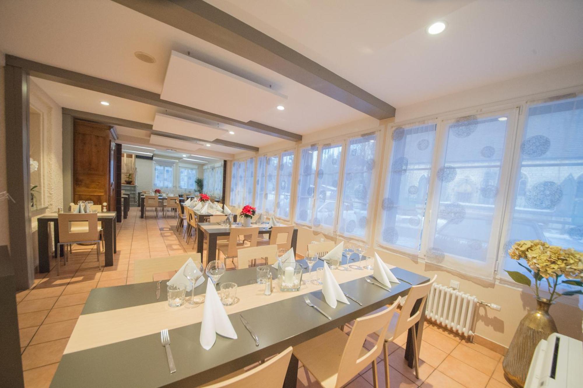 Logis Hotel Restaurant Barrey Orchamps-Vennes Exterior foto
