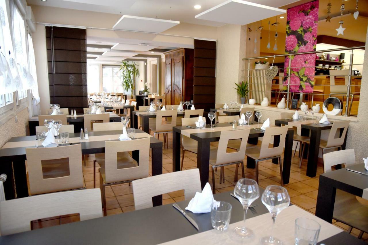 Logis Hotel Restaurant Barrey Orchamps-Vennes Exterior foto